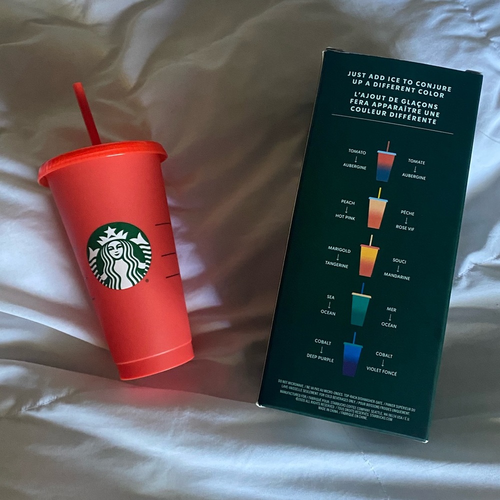 ❤️New Starbucks Color Changing Cup❤️